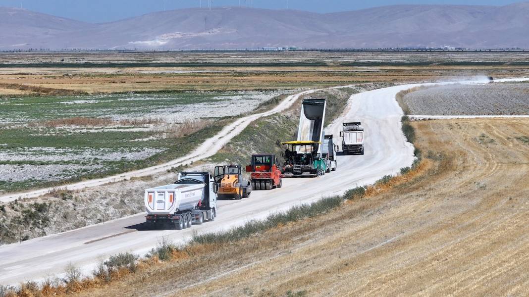 Karatay’ın merkeze uzak mahallelerinde yollar daha konforlu hale geliyor 1